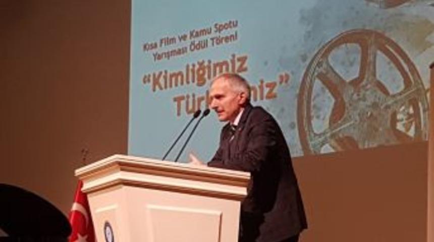 &ldquo;kimliğimiz T&uuml;rk&ccedil;emiz Kısa Film Ve Kamu Spotu Yarışması&rdquo; &Ouml;d&uuml;l T&ouml;reni