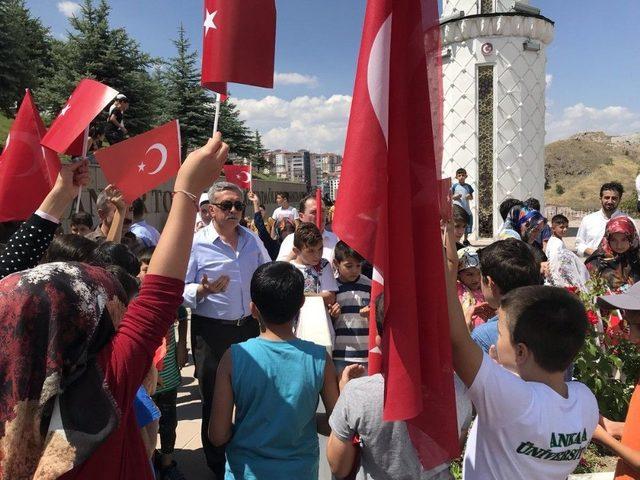 Pursaklar’da 15 Temmuz’da Şehitlik Ziyaret Edildi