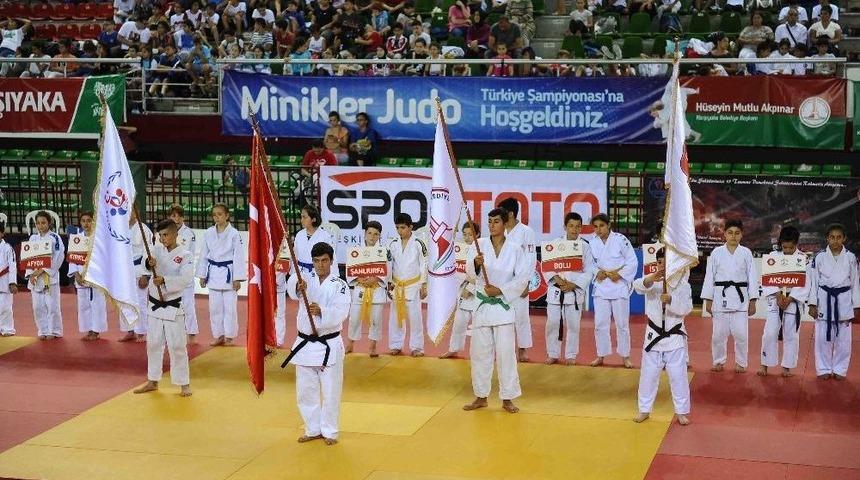 Karşıyaka&rsquo;da Judo Şampiyonasına Unutulmaz Final