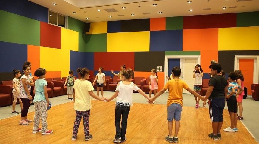 Ataşehir&rsquo;de Yazın Keyfi Bu Okullarda &Ccedil;ıkıyor