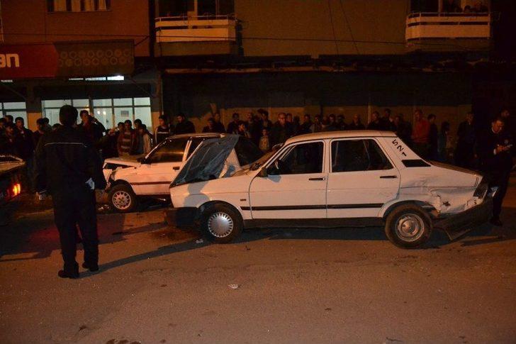 Adana’da Zincirleme Kazada Facianın Eşiğinden Dönüldü: 1 Yaralı G1