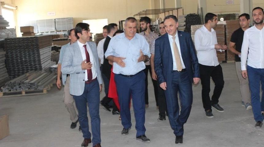 Dika Genel Sekreteri Osb&rsquo;deki Fabrikaları Gezdi