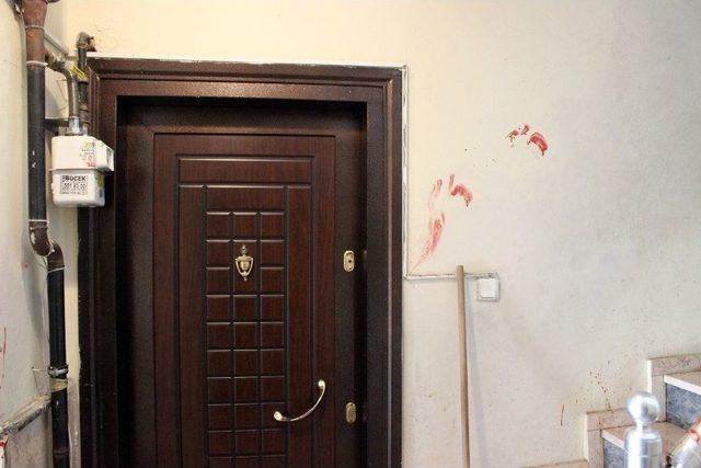 (özel) Apartmanda Pusu Kurduğu Eski Karısını 13 Yerinden Bıçakladı