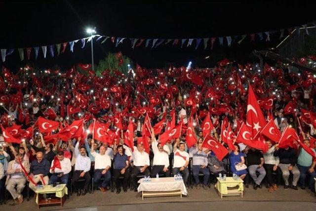 Darıca’da 15 Temmuz Çoşku İle Kutlandı