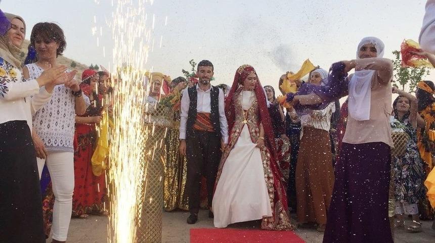 Tarihin G&ouml;lgesinde R&uuml;ya Gibi D&uuml;ğ&uuml;n