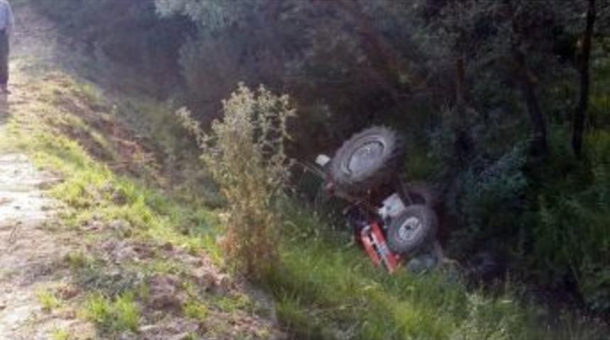 Trakt&ouml;r Şarampole Devrildi: 1 &Ouml;l&uuml;