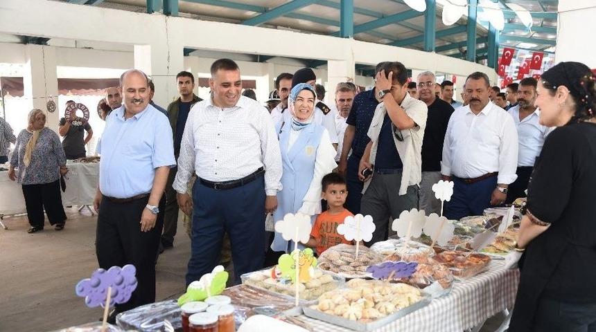 Tarsus&rsquo;ta "hanımeli Pazarı" A&ccedil;ıldı