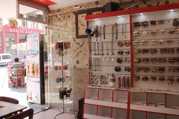 Gözü Dönmüş Hırsızlar Adliye Karşısındaki İş Yerini Soydu G5