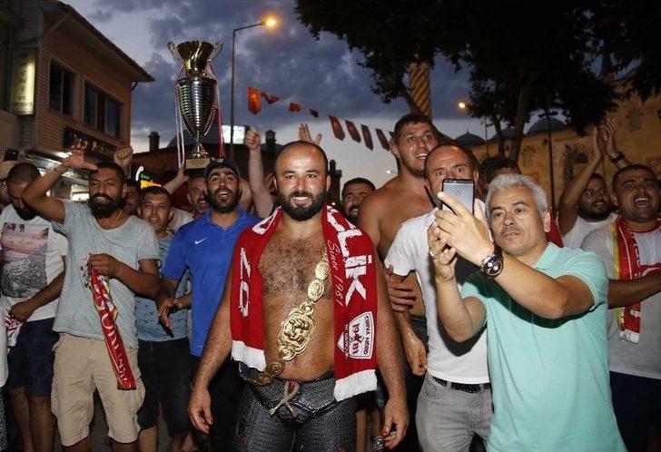 Döşemealtı, Tarihinin İlk Altın Kemerini Kazandı G2