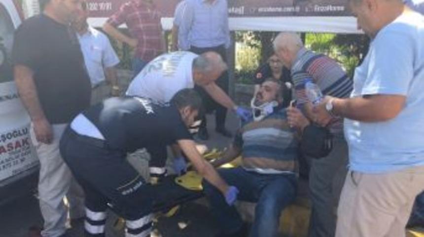 Hafif Ticari Ara&ccedil; Yayaya &Ccedil;arptı: 1 Yaralı