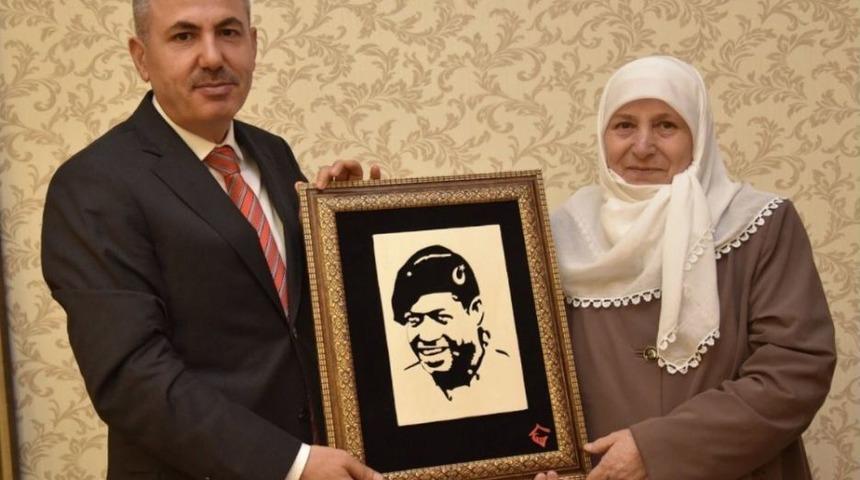 Vali Elban Şehit Ve Gazi Aileleri İle Yemekte Bir Araya Geldi