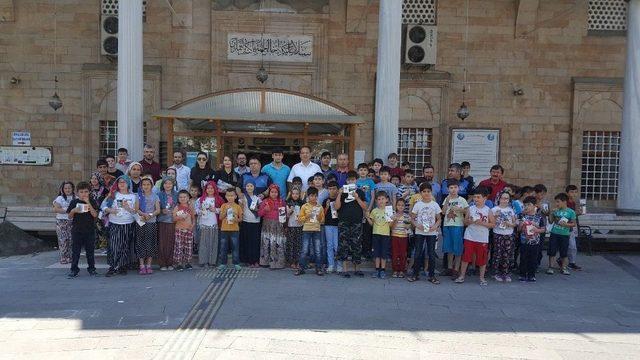 Polis Çocukları Camide Bilgilendirdi