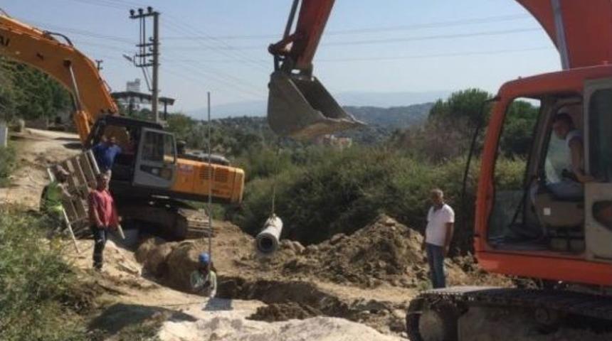 Ak&ccedil;aova Kanalizasyon Altyapısı İnşaatında &Ccedil;alışmalar S&uuml;r&uuml;yor