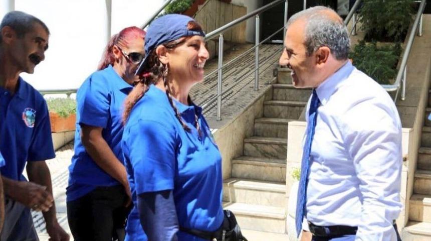 Vali Sonel&rsquo;den, Boyacılara Y&uuml;z G&uuml;ld&uuml;ren Jest