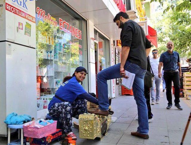 Vali Sonel’den, Boyacılara Yüz Güldüren Jest