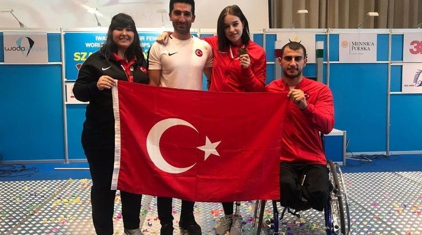 Nil&uuml;ferli Eskrimcilerden 6 Madalya