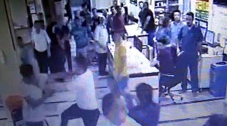 Hastanede G&ouml;r&uuml;lmemiş Kavga