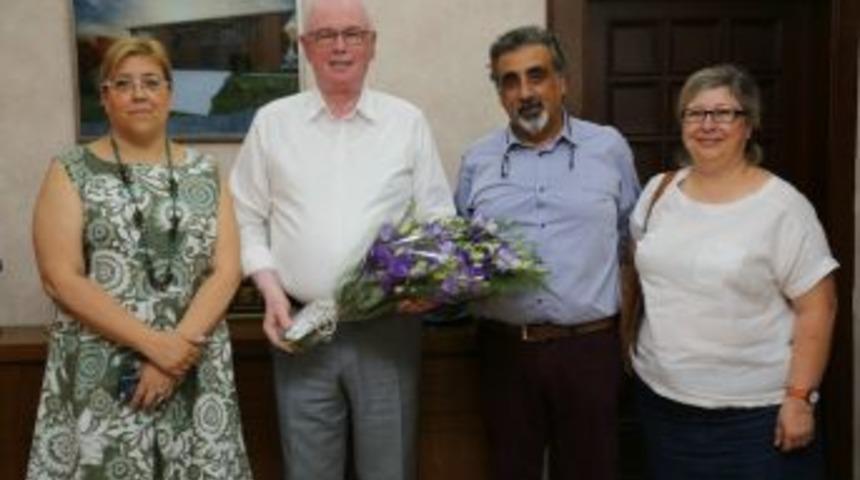 Ebto Başkanı Akif Aladağ Kazım Kurt&rsquo;u Ziyaret Etti