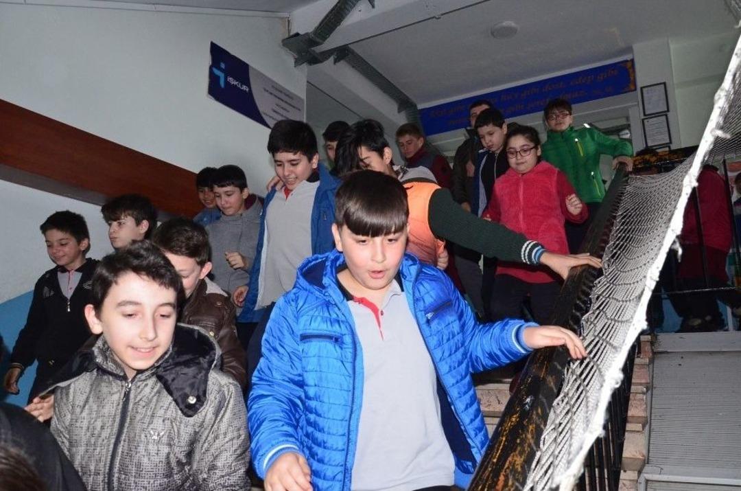 İmam Hatip&rsquo;te Deprem Tatbikatı