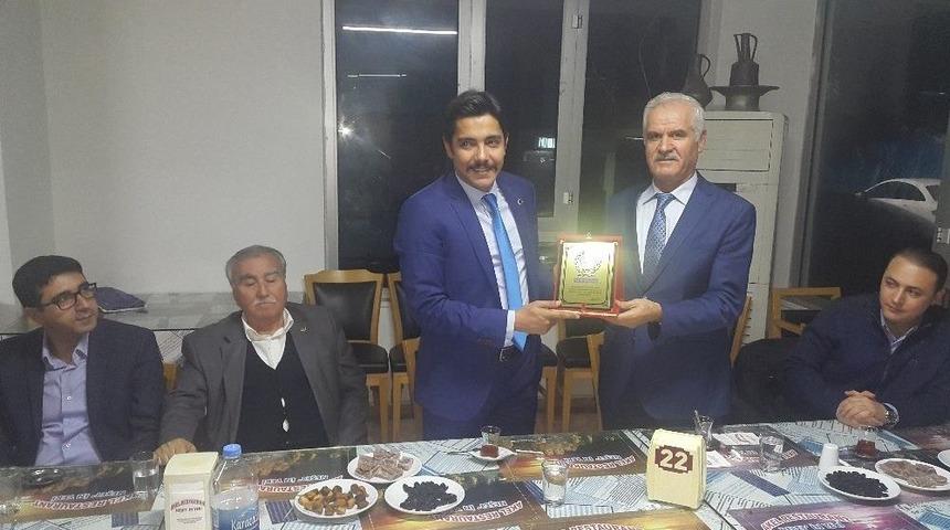 Samsat İl&ccedil;e &Ouml;zel İdare M&uuml;d&uuml;r&uuml; İ&ccedil;in Veda Yemeği D&uuml;zenlendi