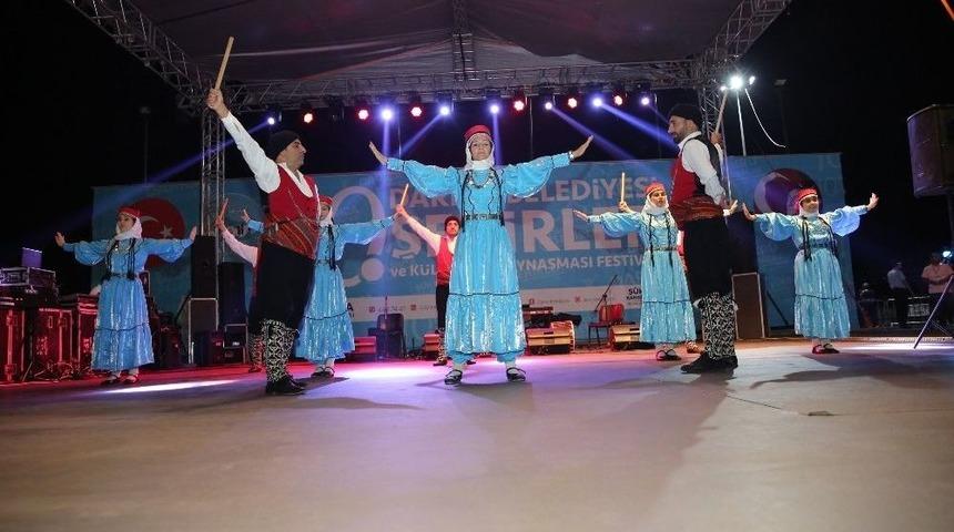 Darıca&rsquo;da Sahnesi Ağrı Ezgileriyle Yankılandı