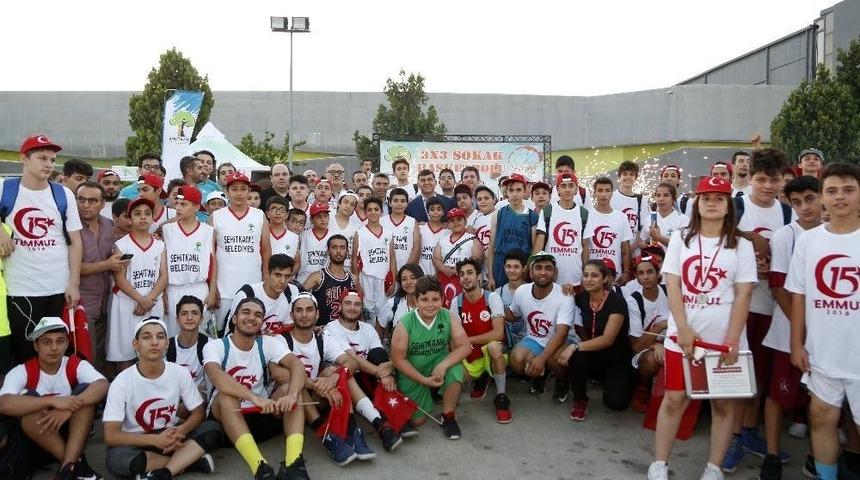 15 Temmuz 3x3 Sokak Basketbolu Şampiyonası Coşkuyla Tamamlandı