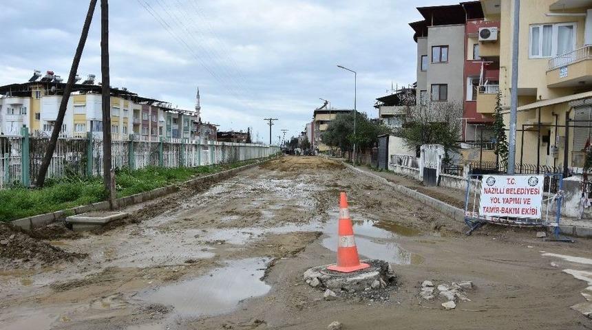 Nazilli Belediyesi Yol Hamlelerine Hız Kesmeden Devam Ediyor