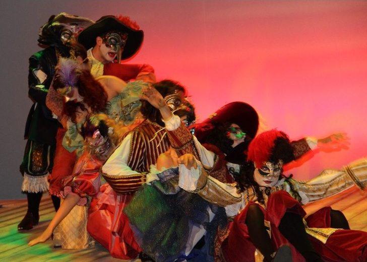 Erzurum Devlet Tiyatrosu "mösyö De Pourceaugnac" Adlı Oyunla Sezonu Açacak G3