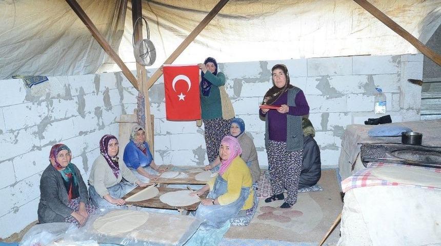 Darendeli Kadınlardan Mehmet&ccedil;iğe Tandır Ekmeği