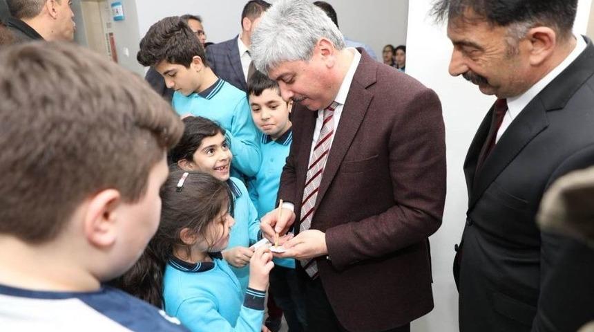 Vali Doğan, Kaküv İlköğretim Okulunda