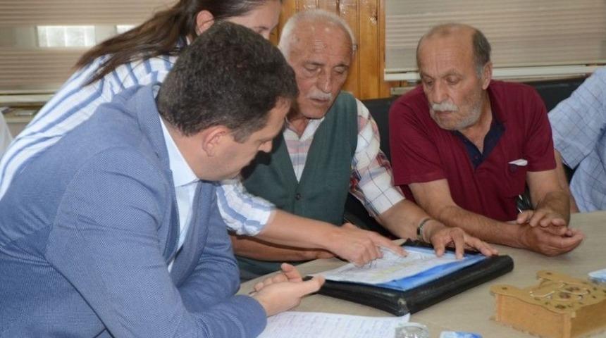 Ürkmezer, “halkımız İstediği Hizmeti Bire Bir Anlatabiliyor”