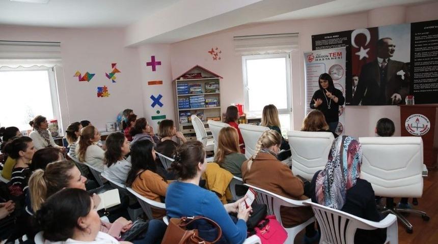 K&uuml;&ccedil;&uuml;k&ccedil;ekmeceli Ebeveynlere &Ccedil;ocuk İstismarı Semineri