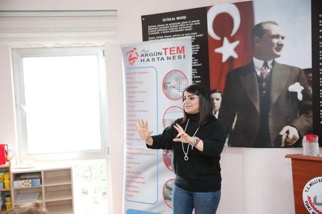 Küçükçekmeceli Ebeveynlere Çocuk İstismarı Semineri