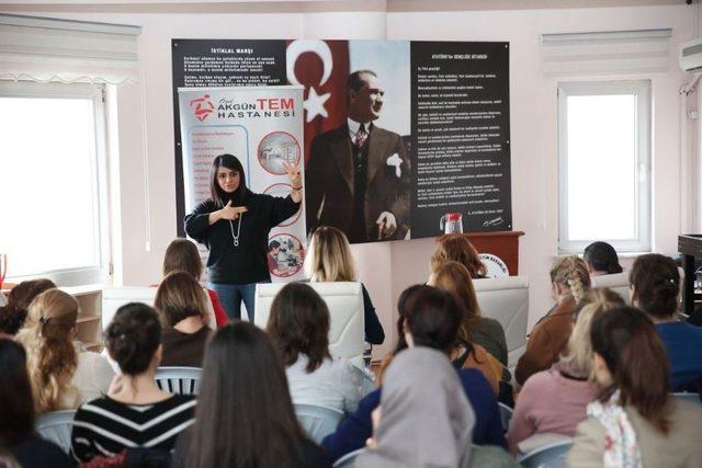 Küçükçekmeceli Ebeveynlere Çocuk İstismarı Semineri