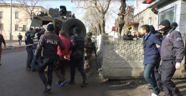 Kars’ta Cinayet Zanlıları Adliyeye Sevk Edildi