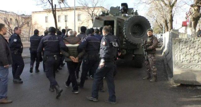 Kars’ta Cinayet Zanlıları Adliyeye Sevk Edildi