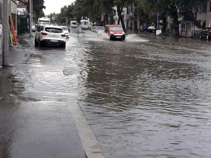 Sakarya’da Sağanak Yağış Su Baskınlarına Neden Oldu G3