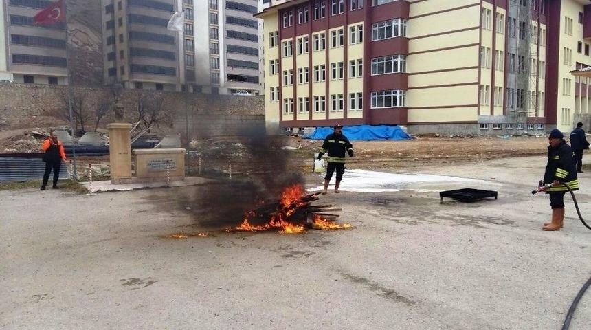 Bayburt İtfaiyesinden Yangın Tatbikatı