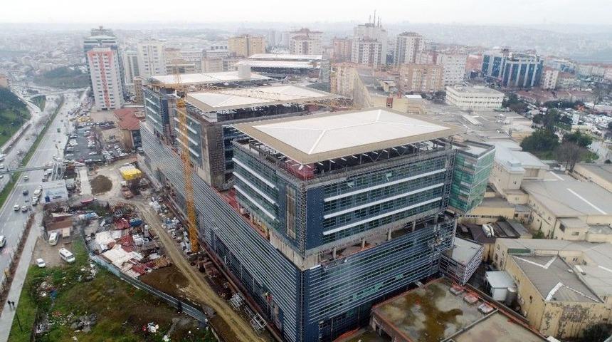 (&ouml;zel) Okmeydanı Eğitim Ve Araştırma Hastanesi&rsquo;nde Yenilenen Binasındaki Son Durum Havadan G&ouml;r&uuml;nt&uuml;lendi