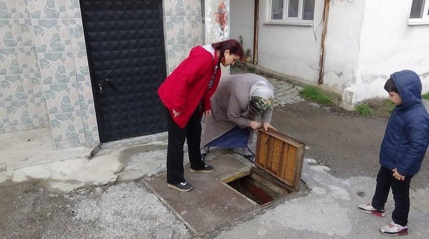 R&ouml;gar Taşınca Evinde Mahsur Kaldı, Sosyal Medyadan &ldquo;imdat&rdquo; &Ccedil;ağrısı Yaptı