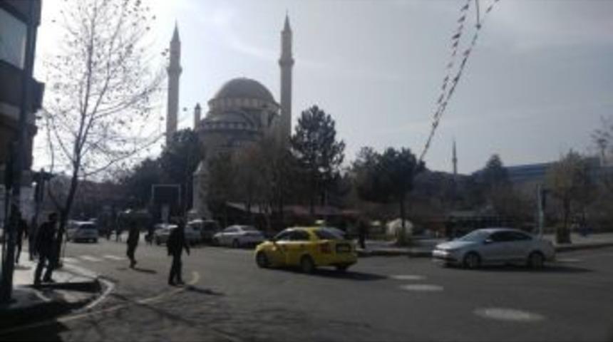 Bing&ouml;l 5 Saatte 18 Kez Sallandı