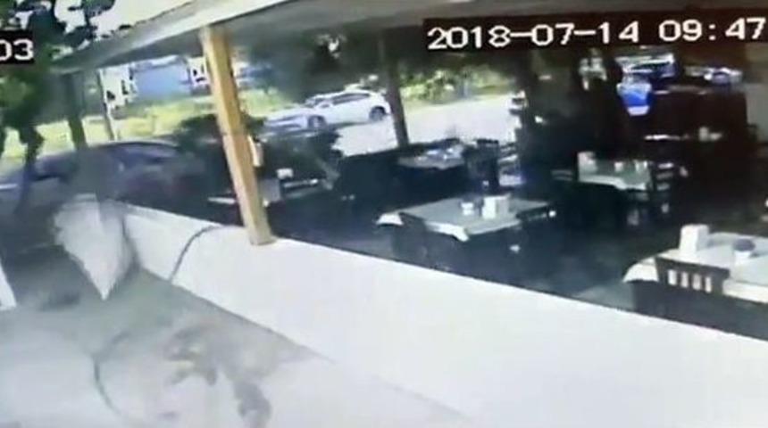 Kontrolden &Ccedil;ıkan Ara&ccedil; Pansiyon Bah&ccedil;esine Daldı: 3 Yaralı