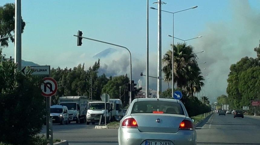 Amanos Dağları&rsquo;nda &Ccedil;ıkan Yangın Devam Ediyor