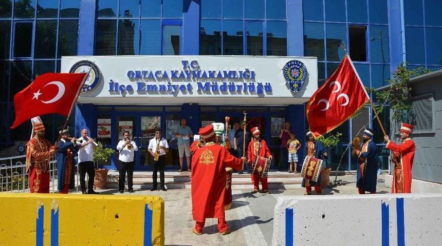 Şehit Kardeşinden Polise Mehteran Sürprizi