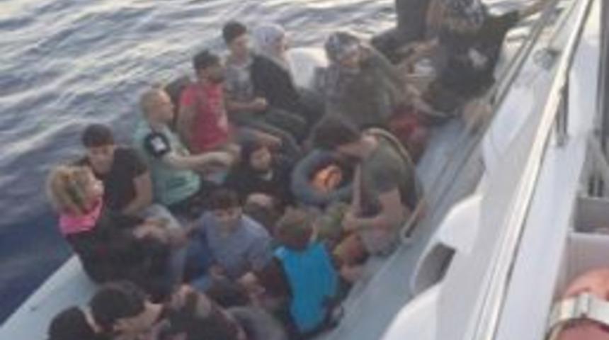 Kuşadası’nda 15’i Çocuk 34 Kaçak Göçmen Yakalandı