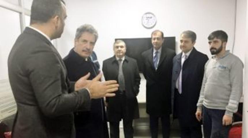 &Ccedil;alık, Teknoloji Uygulamalarının M&uuml;şteri Memnuniyetine Yansımalarını İnceledi