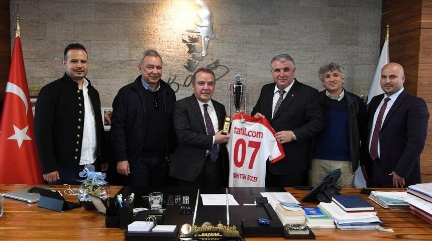 Antalyaspor&rsquo;dan Başkan B&ouml;cek&rsquo;e Teşekk&uuml;r
