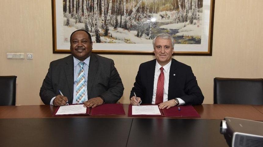 Anadolu &Uuml;niversitesi, Sudan Al-neelain &Uuml;niversitesi İle İş Birliği Protokol&uuml; İmzaladı