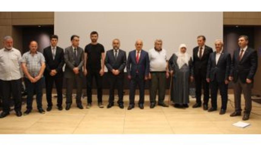 15 Temmuz Gecesini Anlatan Kitap Vatandaşların Beğenisine Sunuldu