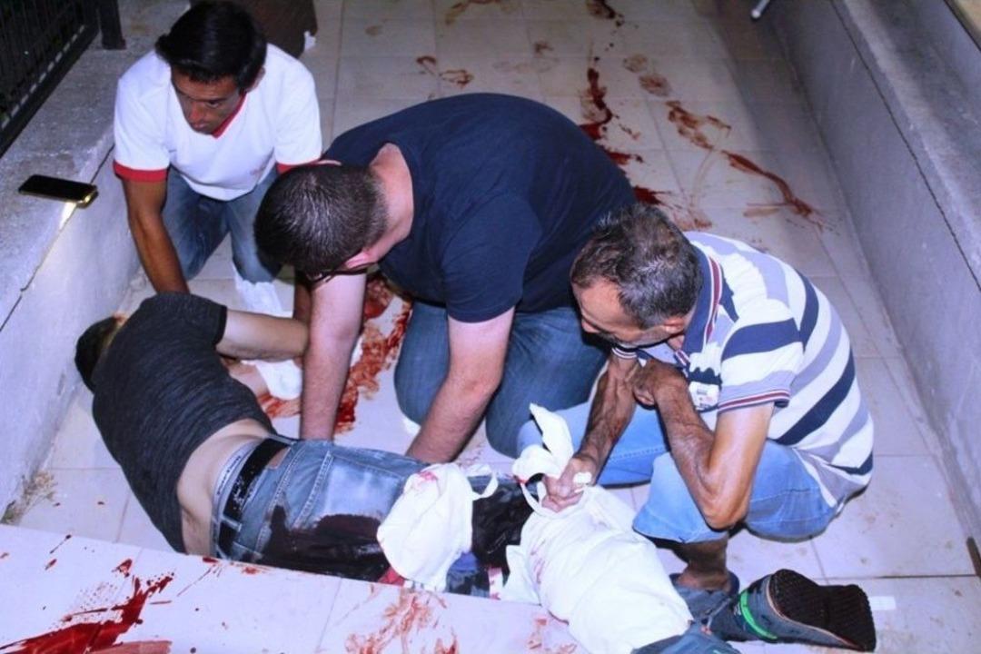 2 Ay &Ouml;nce Boşandığı Eşi İle Arkadaşını Bı&ccedil;aklayarak Ağır Yaraladı